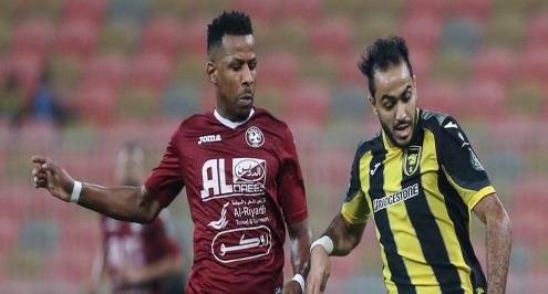 بالفيديو.. رأس طائشة تُسكن تصويبة كهربا في شباك الشباب